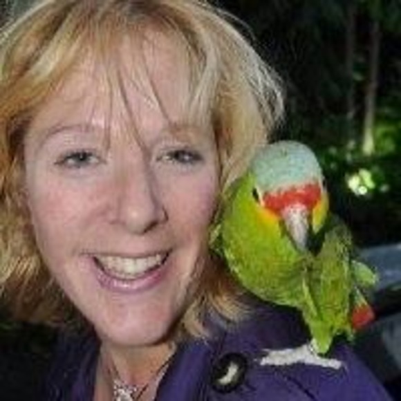 Meet your Posher, Lisa - Picture 1 of 1